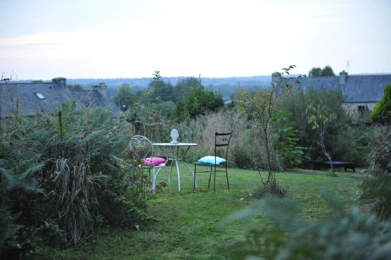 Bed and Breakfast Demeure De Kergoguen Plougonver Экстерьер фото